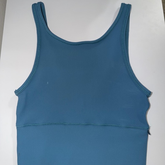 Lululemon Ribbed Power Pivot Tank - Picture 2 of 5